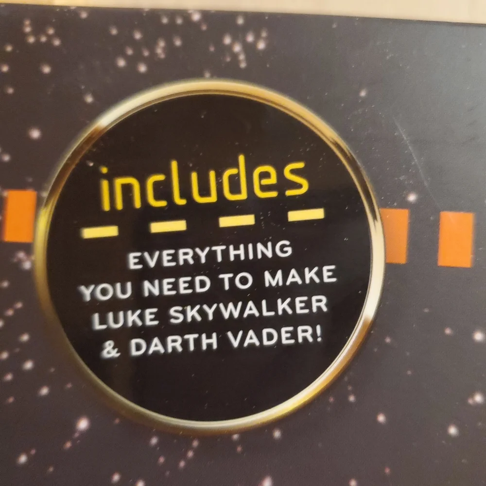 Star Wars Crochet Finger Puppet Kit (Luke & Darth) - Picture 4 of 5